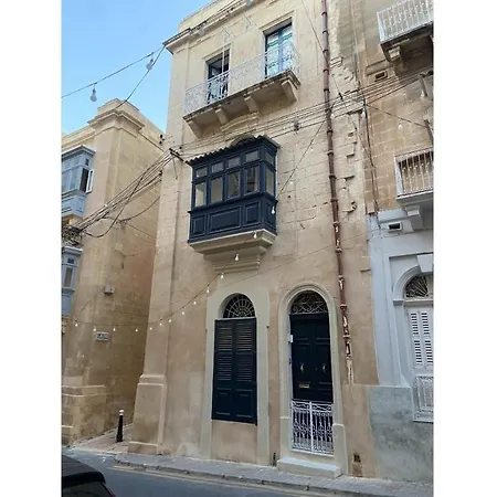 Apartment No 25 2 *